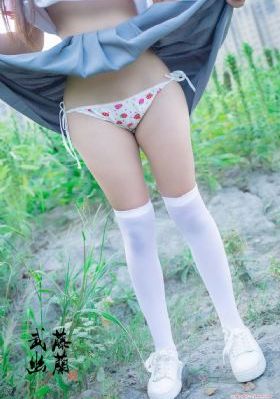 丰满迷人的老师少妇电影_剧情片免费全集观看