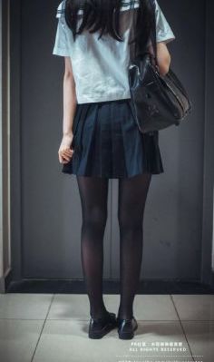 4个大学生按摩做爰按摩电影_DVD免费观看视频